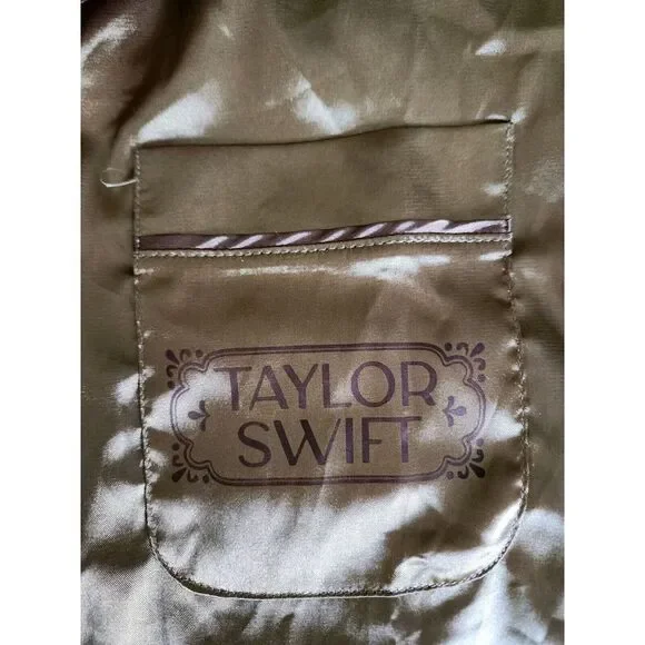 Taylor Swift Fearless Gold Taylor's Version Satin Women's Pajamas Top Size L - Picture 10 of 12
